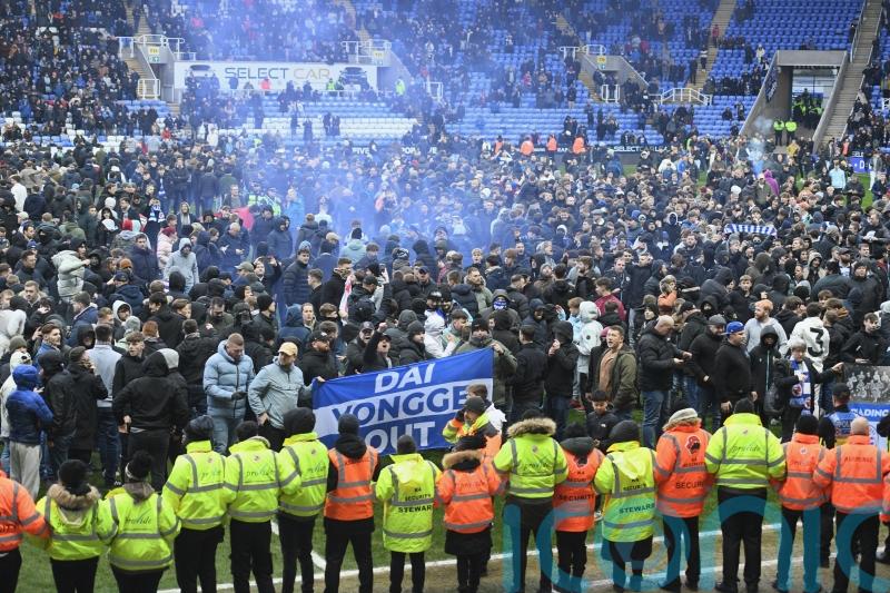 Reading fans to &lsquo;put pressure&rsquo; on EFL amid fears for club&rsquo;s future