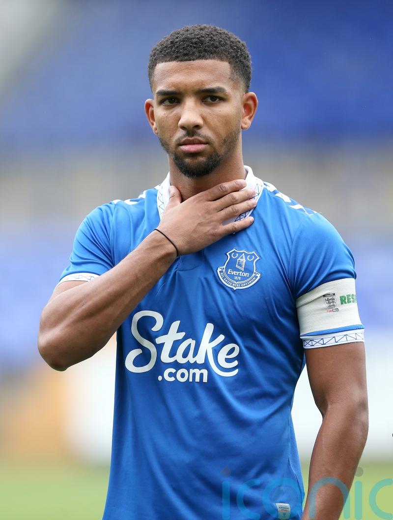 Sheffield United loan bid for Mason Holgate off after Everton ask for higher fee