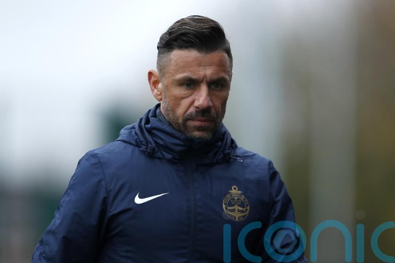 New boss Kevin Phillips watches on as Hartlepool secure victory at Ebbsfleet