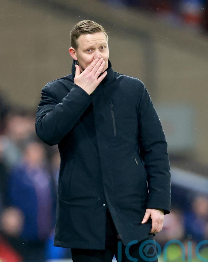 Aberdeen boss Barry Robson expecting difficult battle at St Johnstone