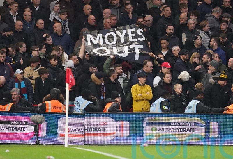 David Moyes defends his record as West Ham boss after fans turn on him