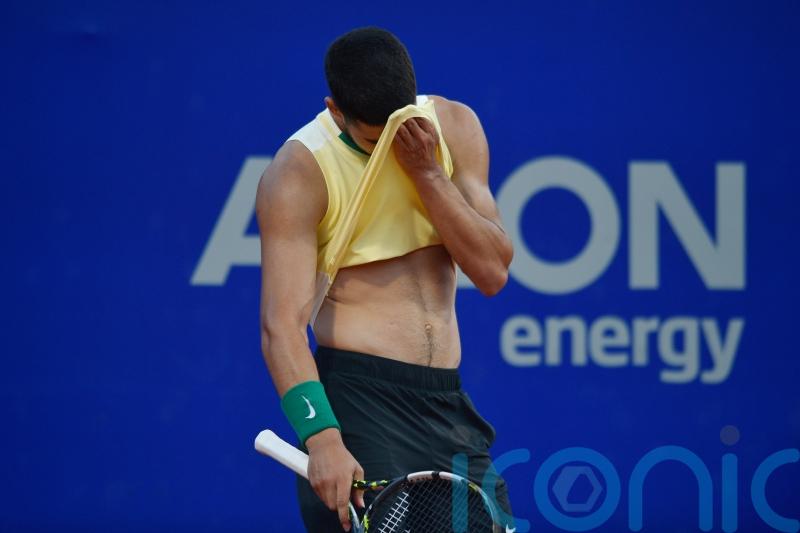 Carlos Alcaraz retires hurt in first round of Rio Open