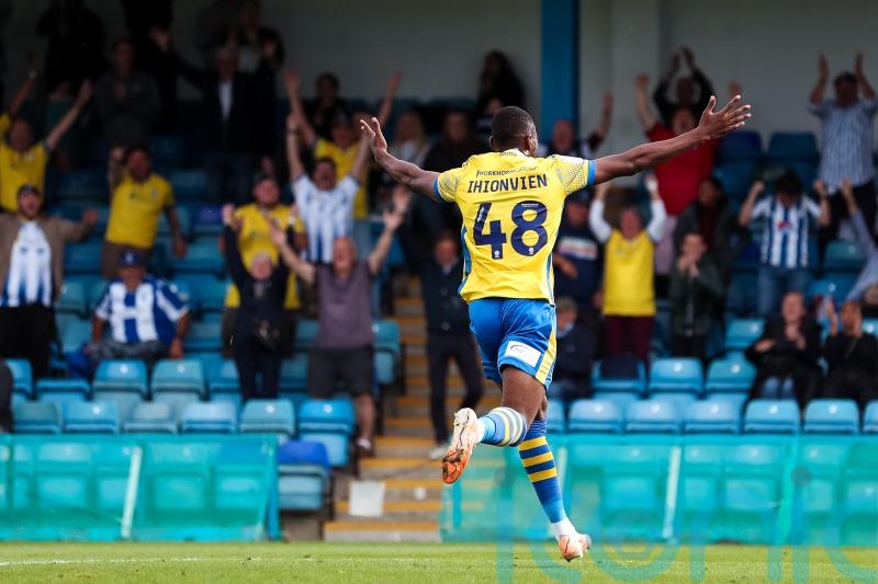 Bradley Ihionvien rescues late point for Colchester at Salford