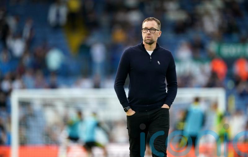 Refereeing decision angers Grimsby boss David Artell