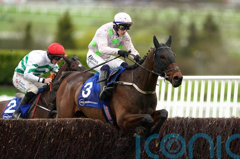 Gaelic Warrior in cruise control for impressive Arkle triumph