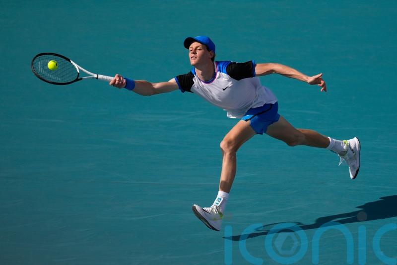 Jannik Sinner and Carlos Alcaraz march into last eight in Miami