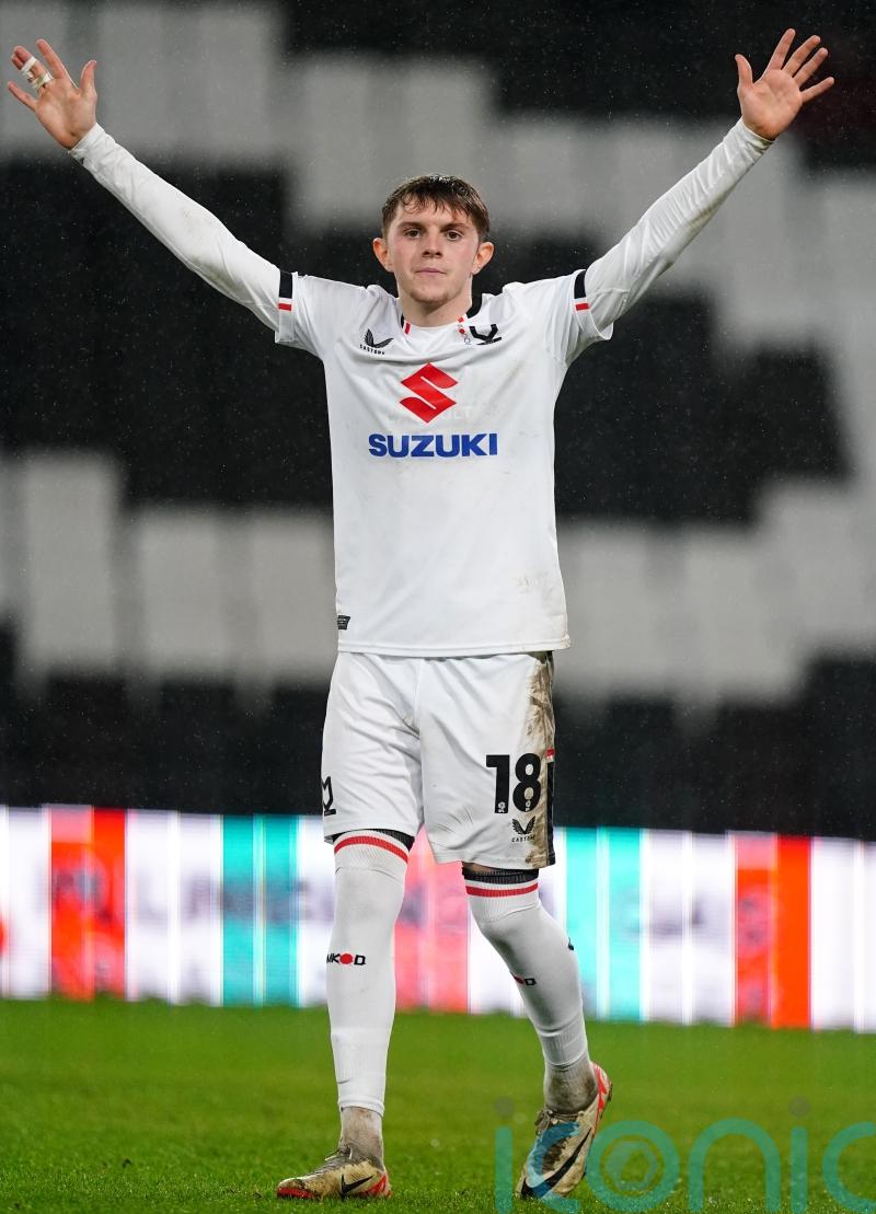 MK Dons thump Walsall to keep pressure on in the race for automatic promotion