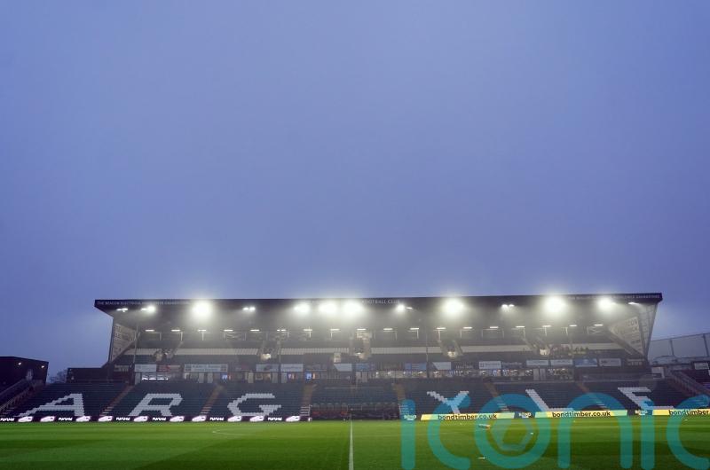 Plymouth earn much-needed late point against relegation-rivals QPR