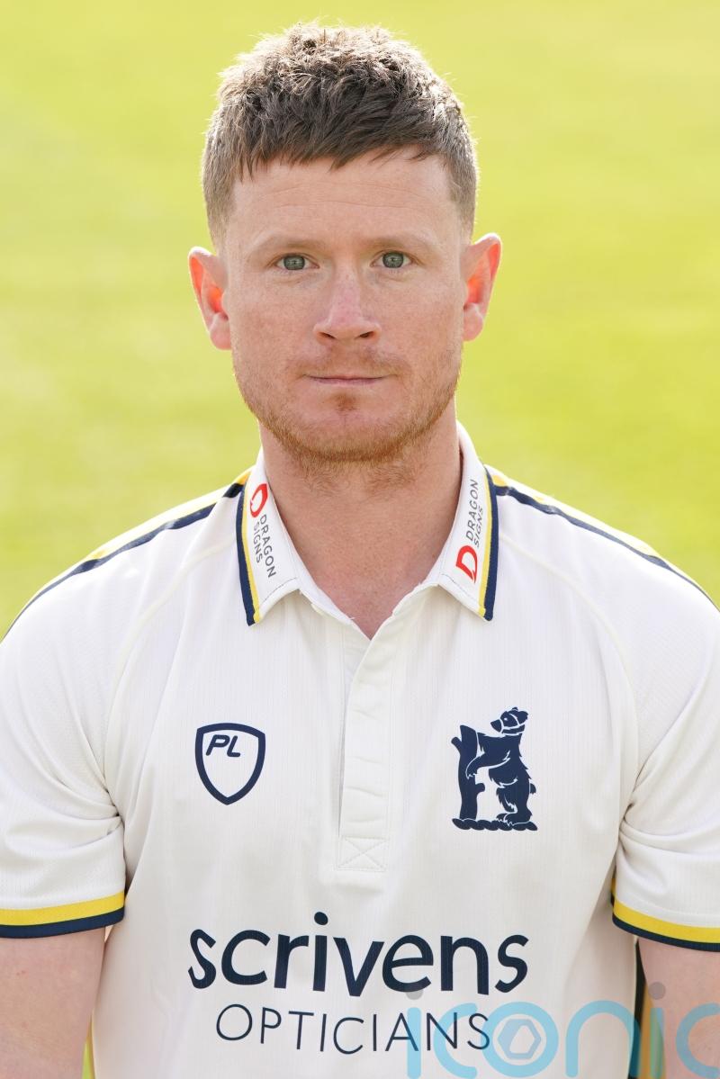 Alex Davies and Rob Yates share huge stand as Warwickshire put Durham to sword