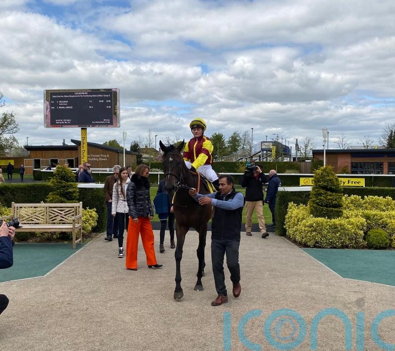 Folgaria digs deep to give Botti an emotional victory at Newbury