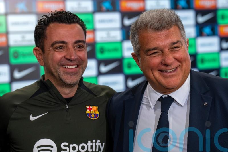 My players persuaded me to change my mind &ndash; Xavi explains Barcelona U-turn