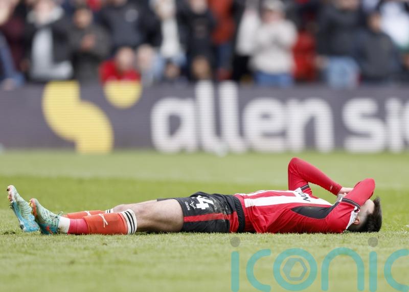 Lincoln out of play-offs as Daniel Mandroiu misses penalty in Portsmouth loss