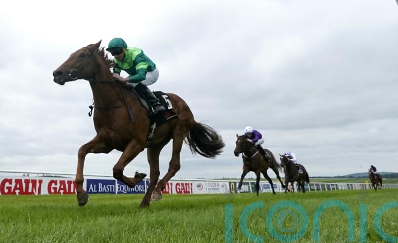 Whistlejacket upholds family honour to secure Royal Ascot ticket