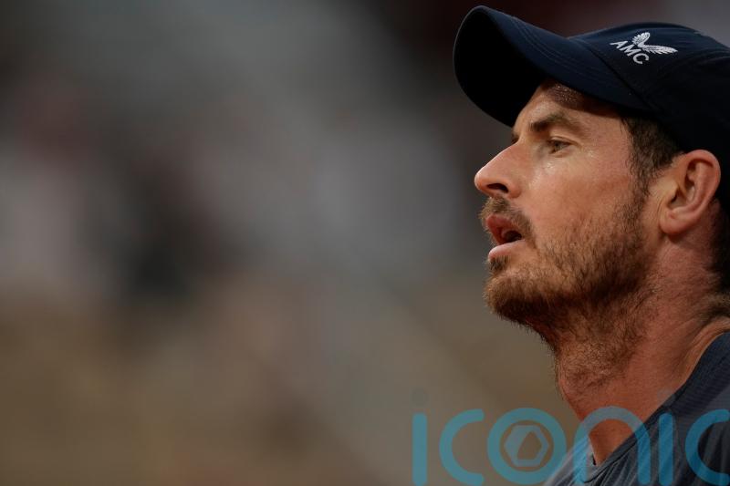 Andy Murray beaten by Stan Wawrinka in first round of French Open