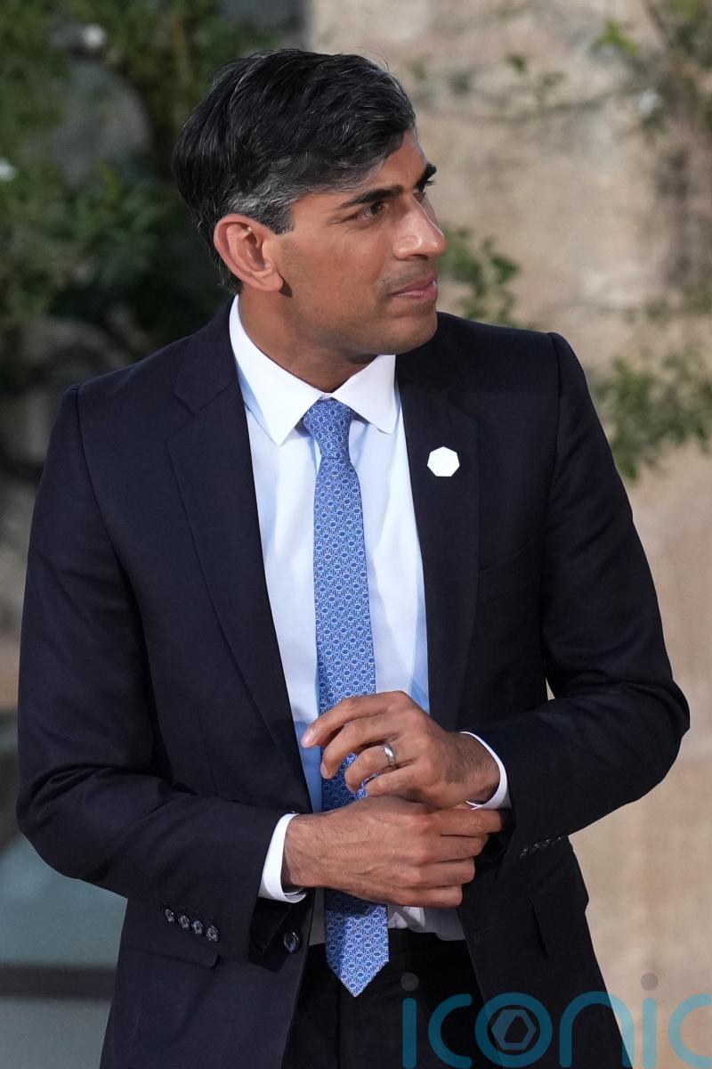 Sunak backs Southgate&rsquo;s call for fans not to sing about German war casualties