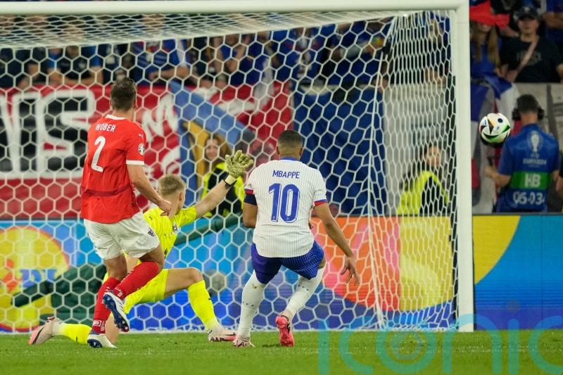 Kylian Mbappe fires another Euros blank as France edge past Austria