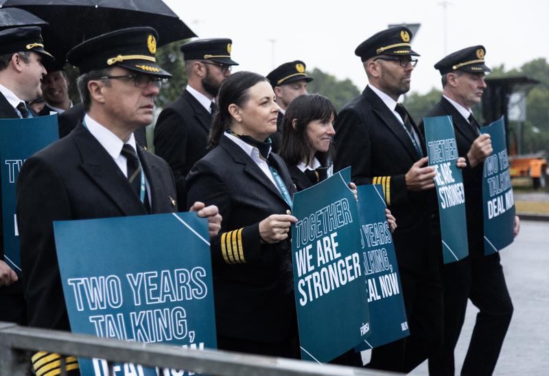 Aer Lingus accepts pilot pay recommendation
