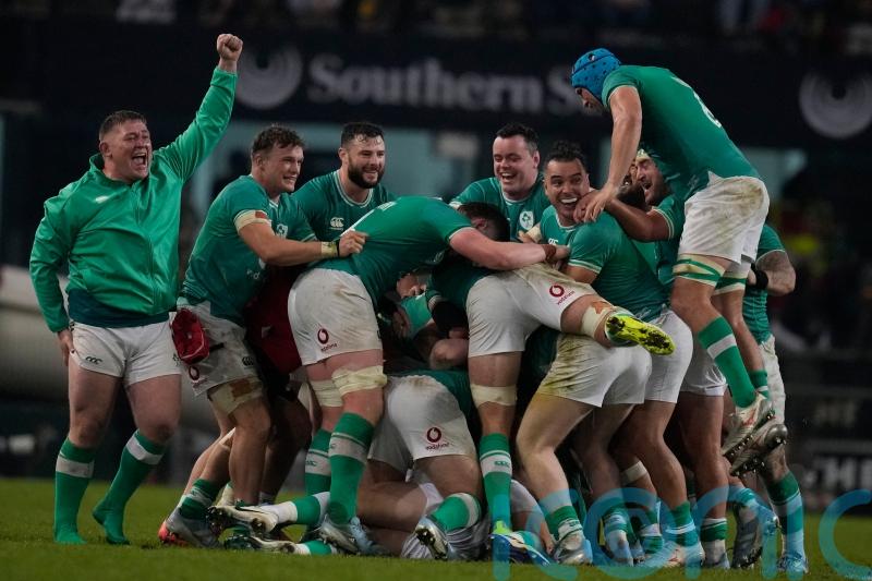 Ciaran Frawley&rsquo;s late drop goal sees Ireland beat South Africa to draw series