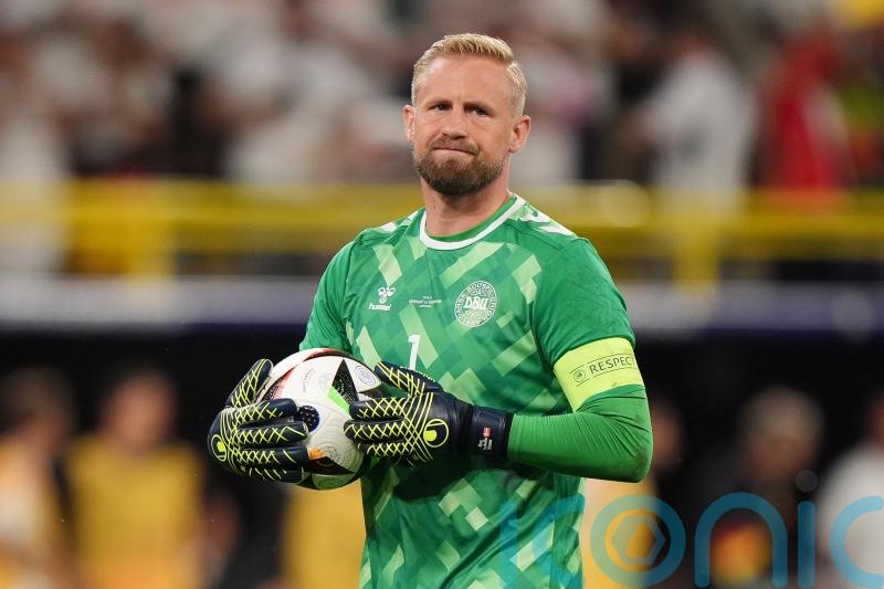 Kasper Schmeichel joins Celtic on one-year deal
