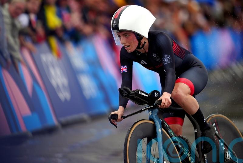Silver joy for Anna Henderson in women&rsquo;s time trial at Paris Olympics