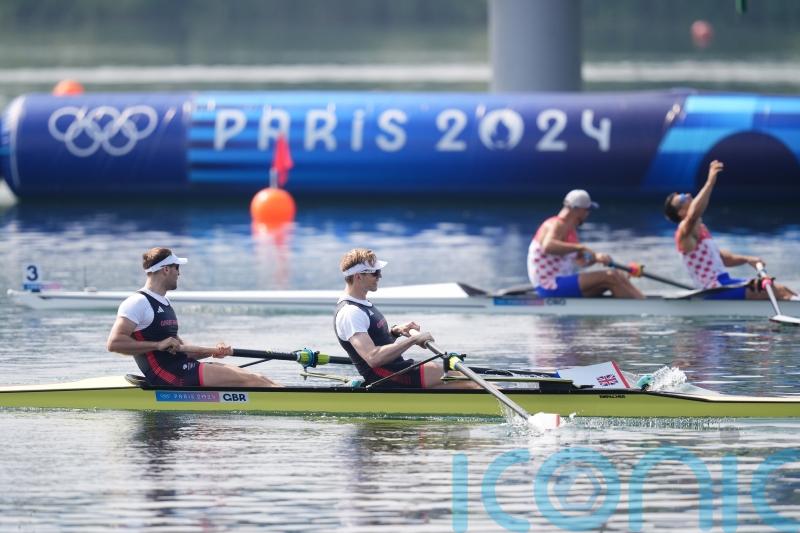 Ollie Wynne-Griffith and Tom George take men&rsquo;s pair silver for Great Britain