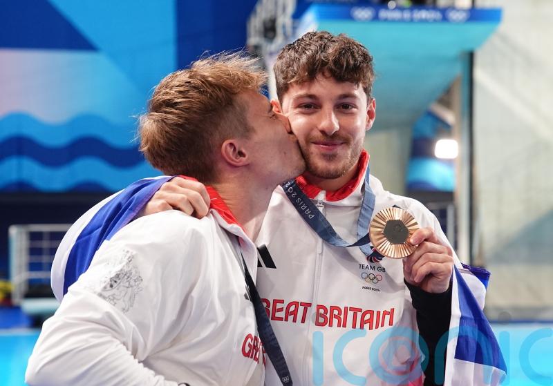 Bronze for divers Jack Laugher and Anthony Harding in synchronised springboard