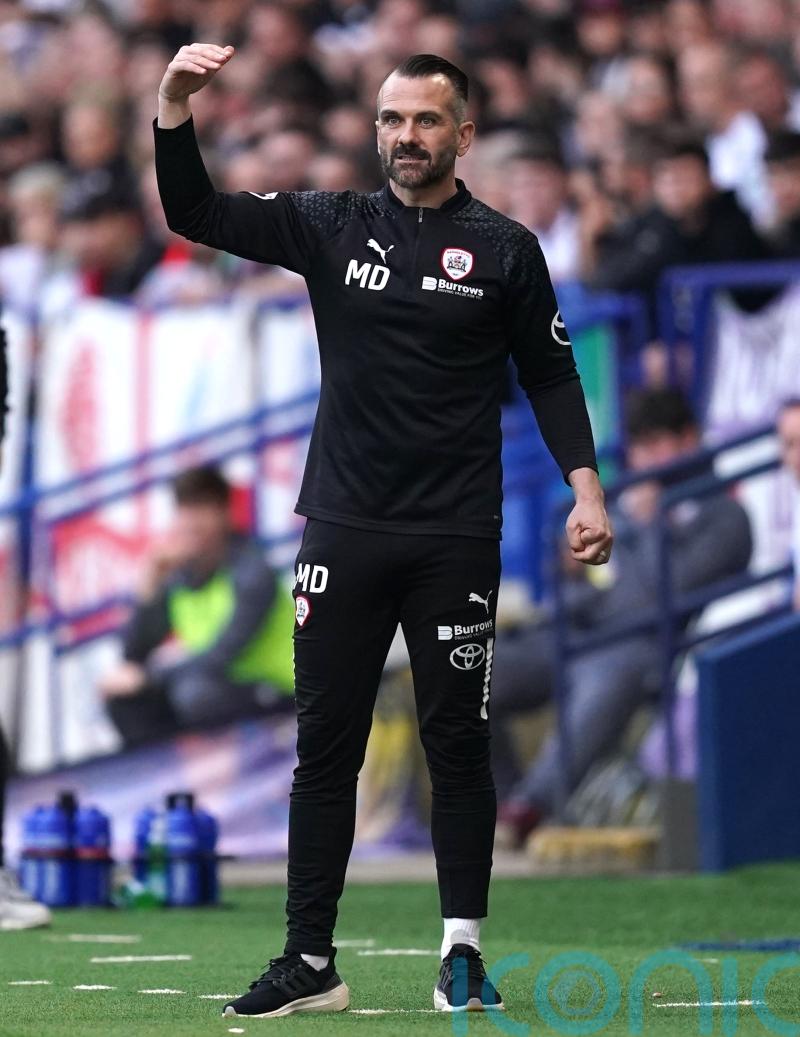 Martin Devaney hails Gabriel Slonina&rsquo;s heroics as Barnsley reach second round