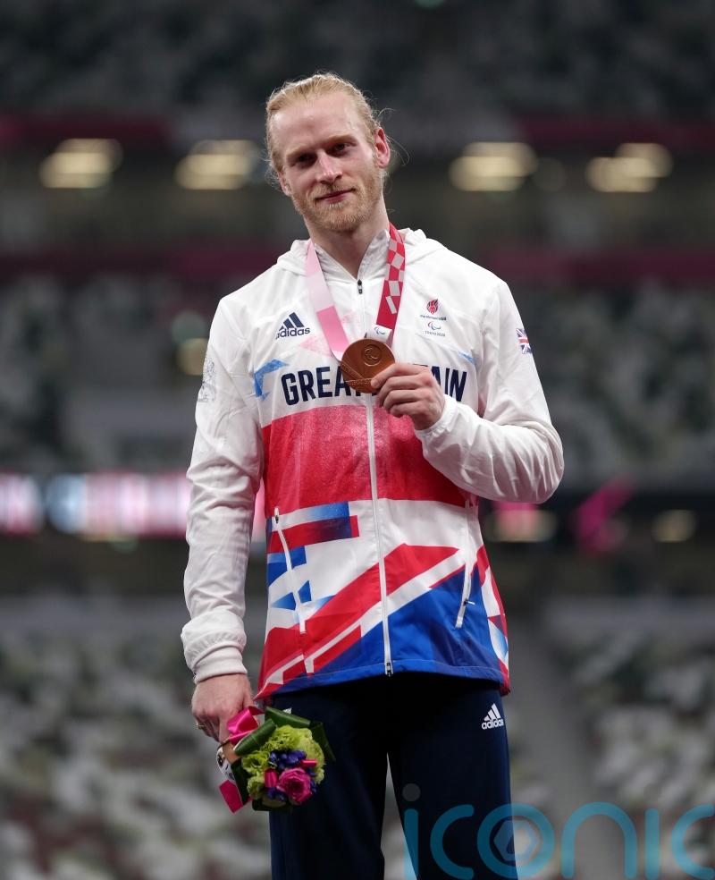 Jonnie Peacock piles pressure on his rivals as he targets a third Paralympic title