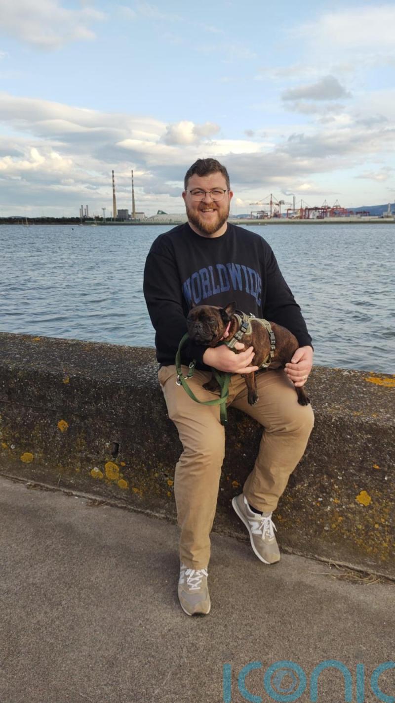 Oasis fans feel &lsquo;frustrated&rsquo; and &lsquo;scammed&rsquo; as hotel cancels Manchester bookings