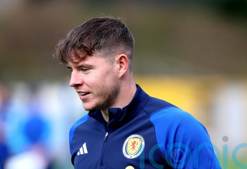 Injury-hit Scotland call up Aberdeen forward Kevin Nisbet