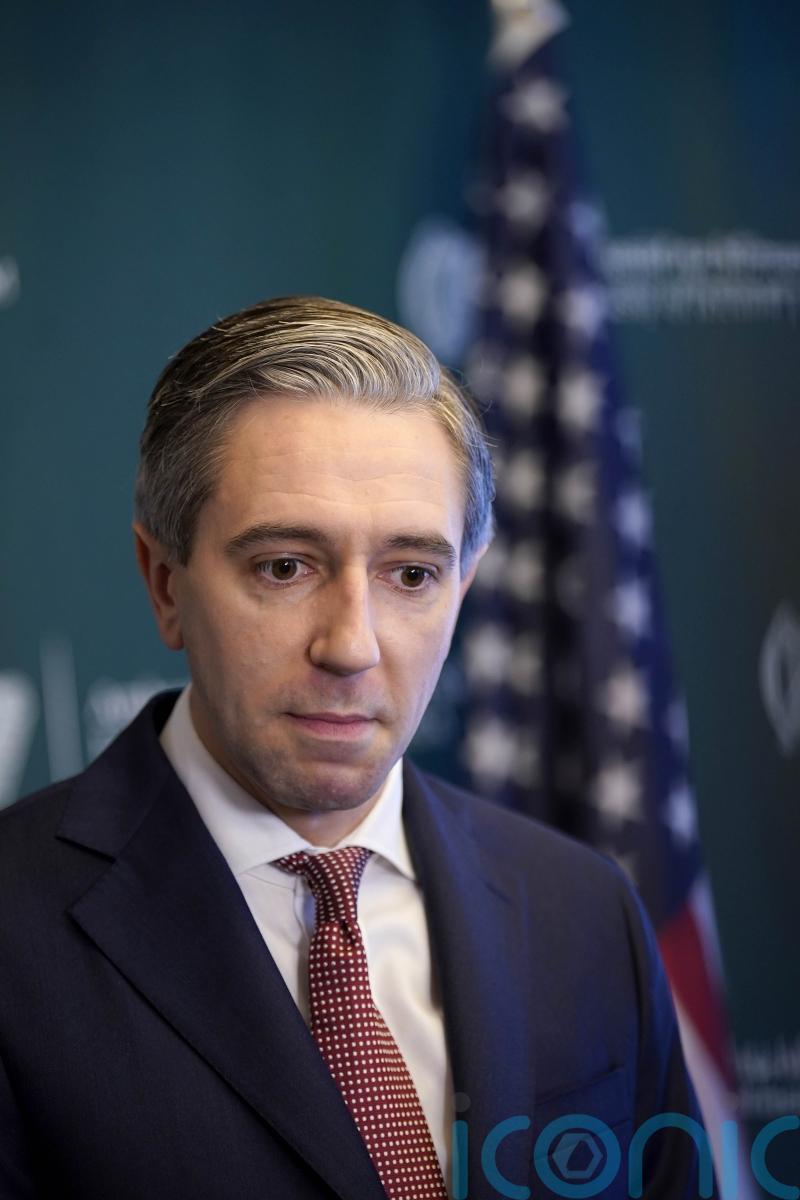 Taoiseach defends &lsquo;brief&rsquo; trip to US