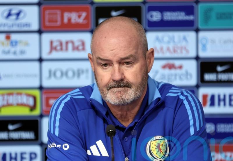 Steve Clarke: Scotland in &lsquo;tough moment&rsquo; but players should not be doubted