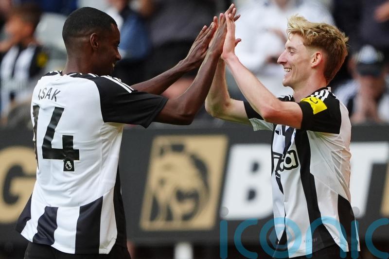 Eddie Howe tells Newcastle stars to earn new deals by ending trophy drought