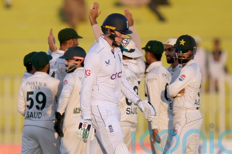 England heading towards series defeat in Pakistan after Saud Shakeel ton