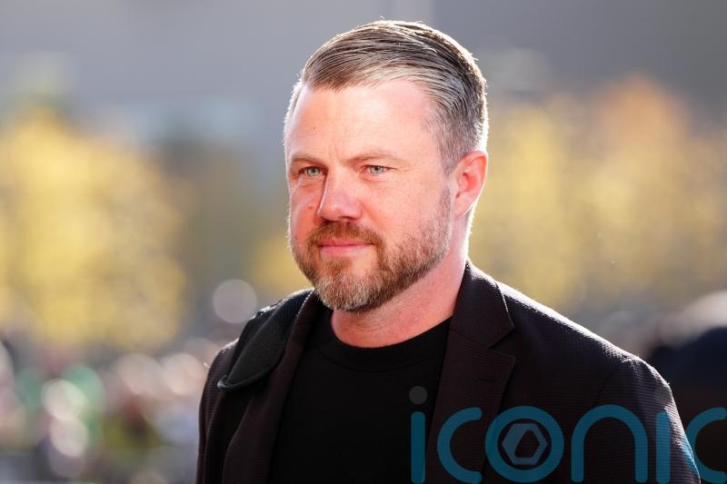 Peter Ambrose hits late winner as Aberdeen move three points clear at top