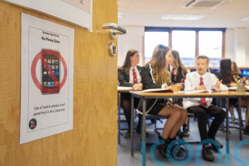 Extra two million euro needed for phone pouches every year, says Sinn Fein