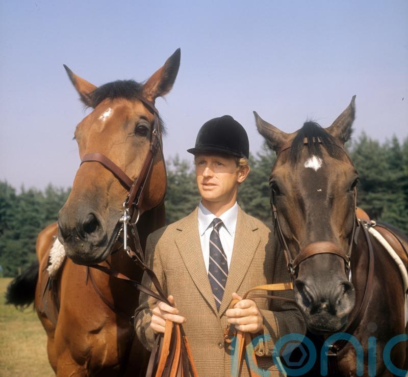 Widow appeals for return of Olympian&rsquo;s medals stolen from family home