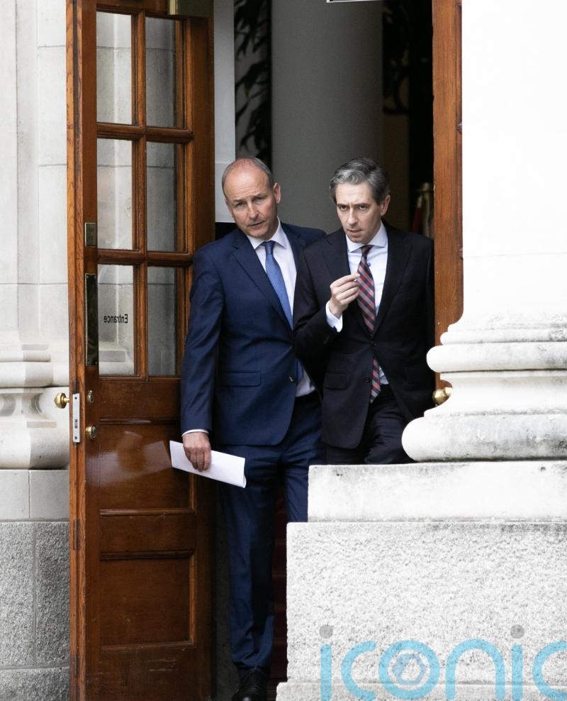 Sinn Fein accuses Fine Gael and Fianna Fail of orchestrating &lsquo;sham row&rsquo;