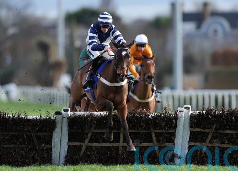 Top-weight Lump Sum to swerve Greatwood Hurdle engagement