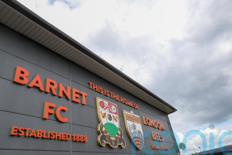 Barnet close on leading pair with win over Woking
