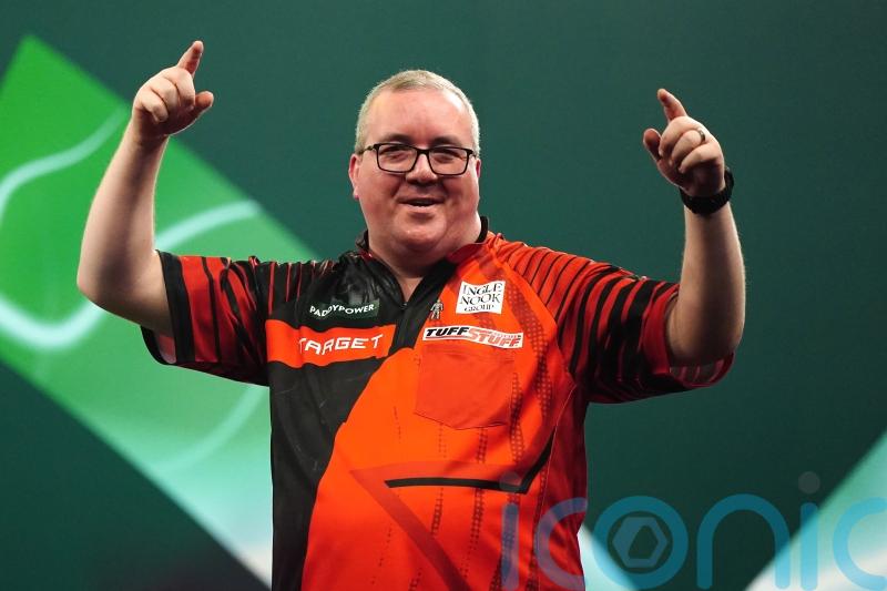 Stephen Bunting survives scare to beat Kai Gotthardt at World Championship