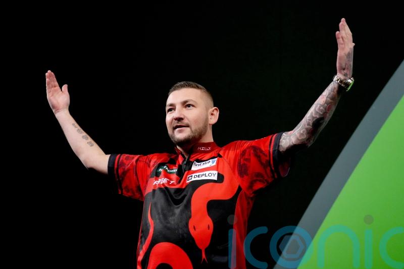 Nathan Aspinall dominates Ricardo Pietreczko to earn quarter-final spot