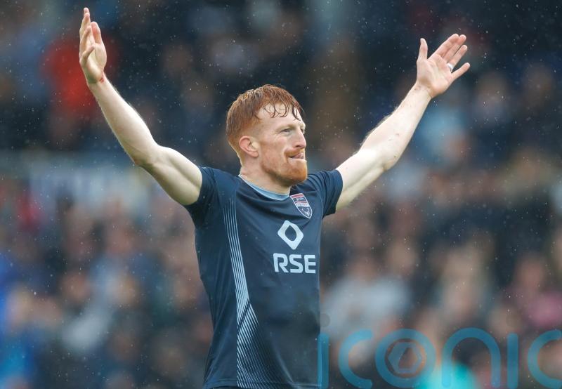 Simon Murray on target as Dundee heap more woe on bottom side St Johnstone