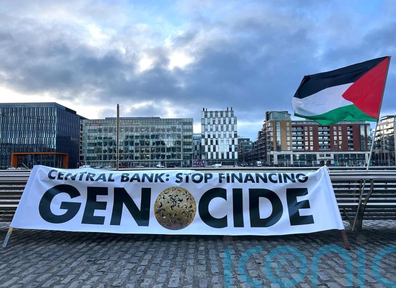 Protesters target Ireland&rsquo;s Central Bank over sale of Israel Bonds in EU