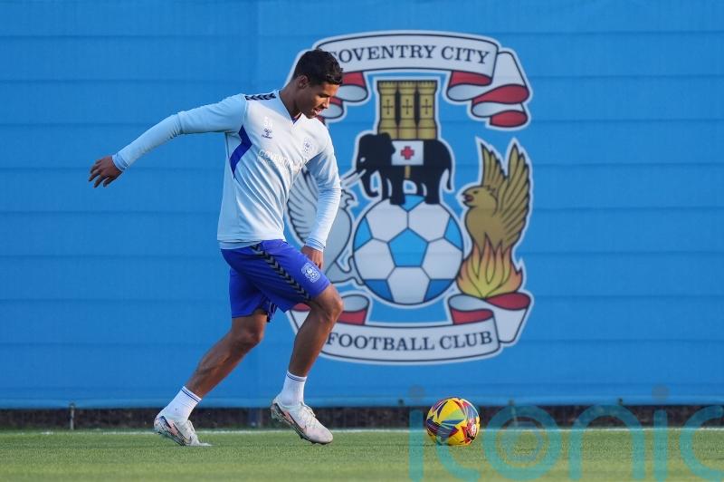 Motherwell close in on loan deal for teenage Coventry midfielder Kai Andrews