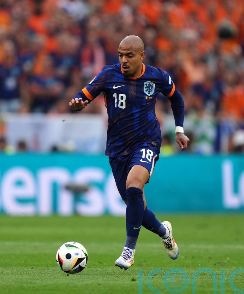 Aston Villa sign Netherlands forward Donyell Malen from Borussia Dortmund