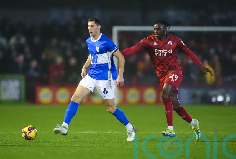 Burton denied as Tola Showunmi rescues point for Crawley