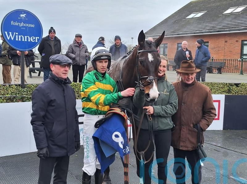 Majborough and Ile Atlantique face off in Irish Arkle