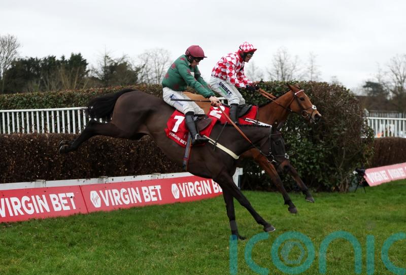 Handstands just fends off Jango Baie in Scilly Isles thriller