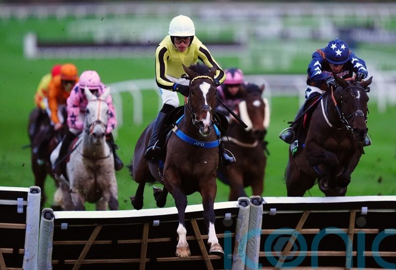 Burdett makes Wincanton stop on Festival Road